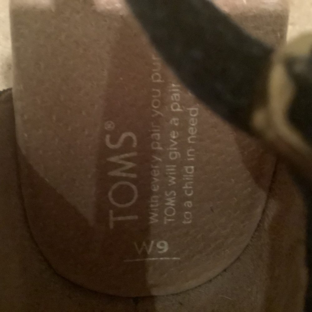 Tom’s black suede wedge - Picture 3 of 3